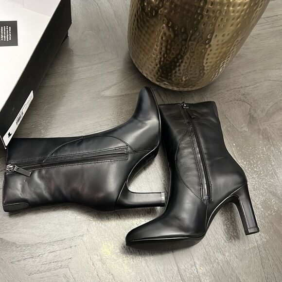 Naturalizer Harlene Leather Bootie (Women) - Picture 7 of 11